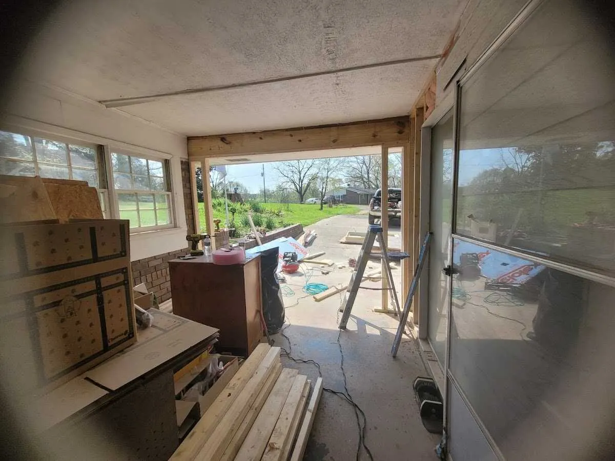 Air movers and dehumidifier for Drying & Dehumidification in Clarkston